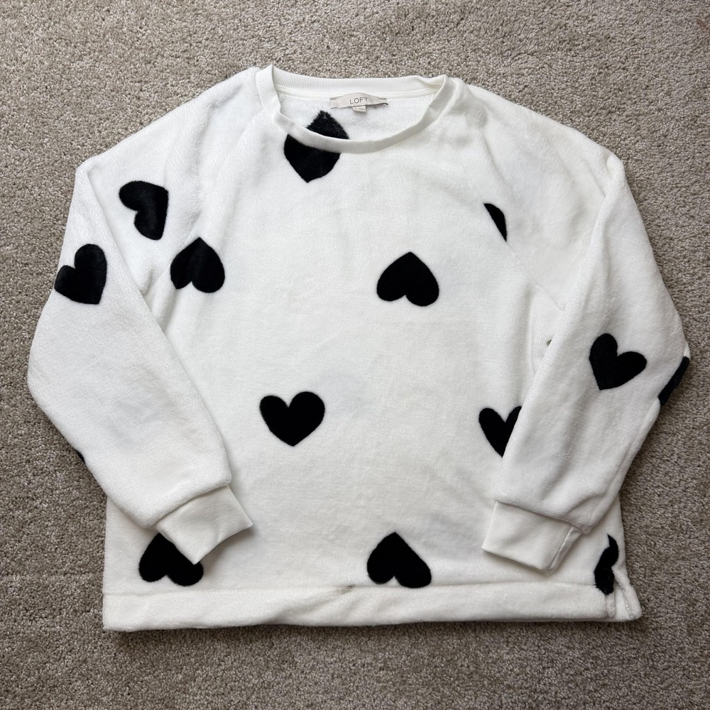LOFT Sweater Womens Medium White Crew Neck Fleece Heart Print Soft Pullover